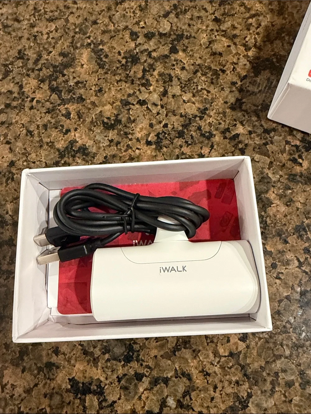 iWALK LinkPod 4 Docking Battery for iphone 4500mAh Color WHITE Portable